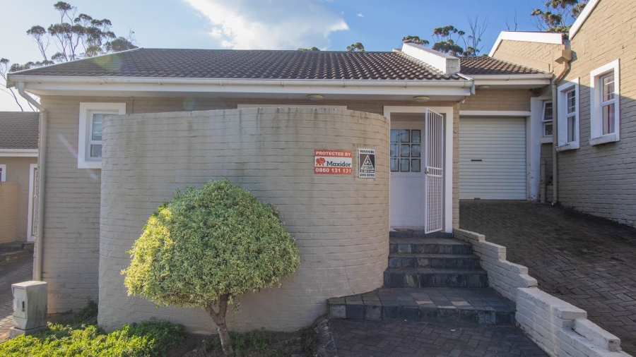 To Let 2 Bedroom Property for Rent in Abbotsford Eastern Cape